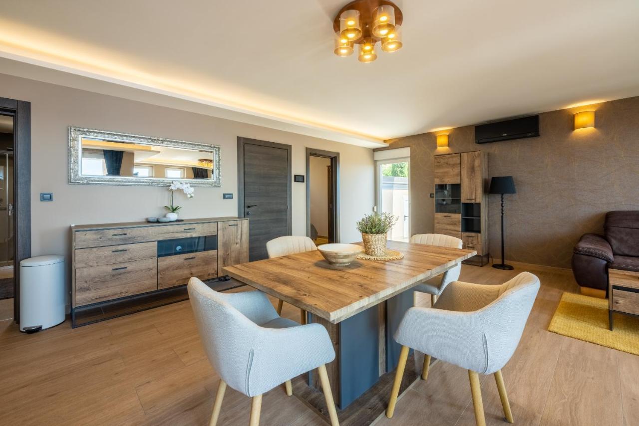 Appartement Dolly Lux à Crikvenica Extérieur photo